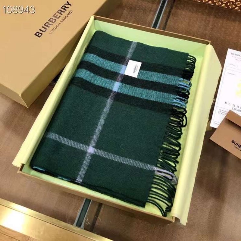 Burberry Wool and Cashmere Scarf SS001189