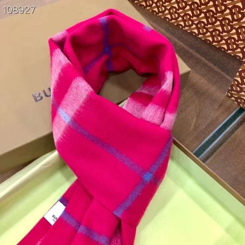 Burberry Wool and Cashmere Scarf SS001193