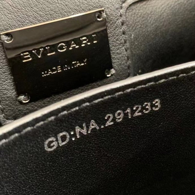 Bvlgari Black Serpenti Cabocho Shoulder Bag BVGR00337