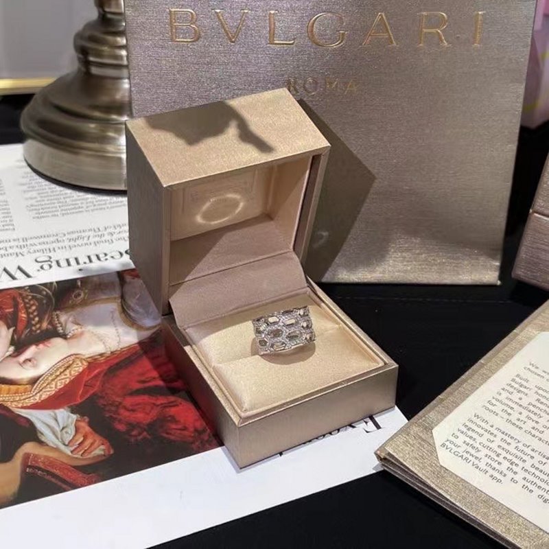 Bvlgari Serpentine Diamond Ring JWL00858