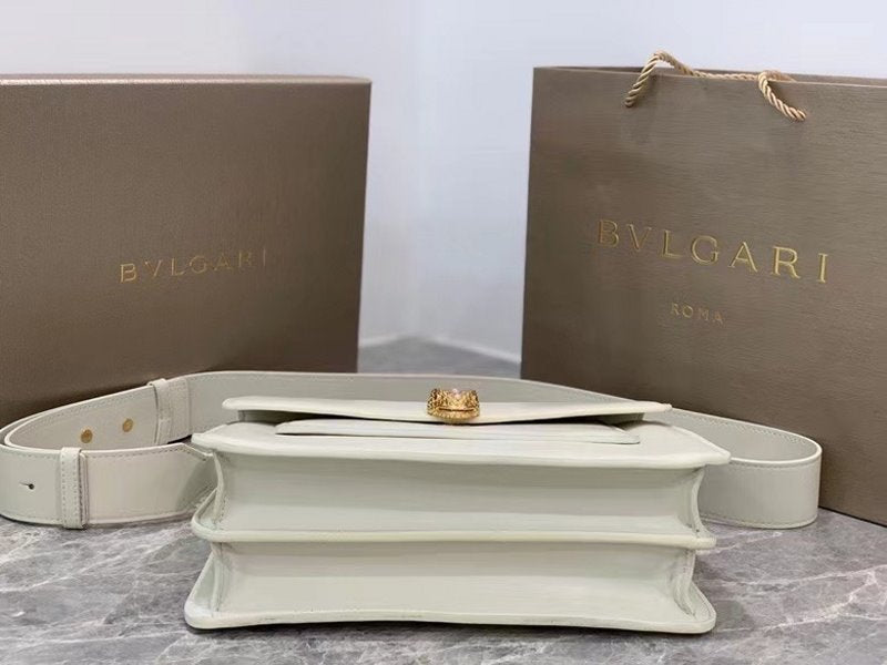 Bvlgari White Serpenti Forever Shoulder Bag BVGR00332