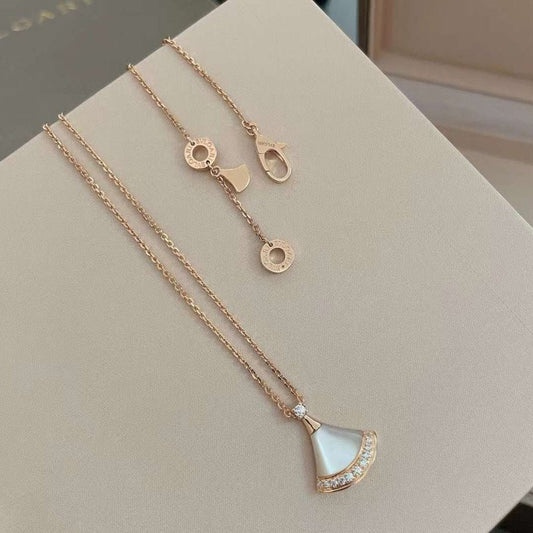 Bvlgari Divas Dream Necklace JWL00192