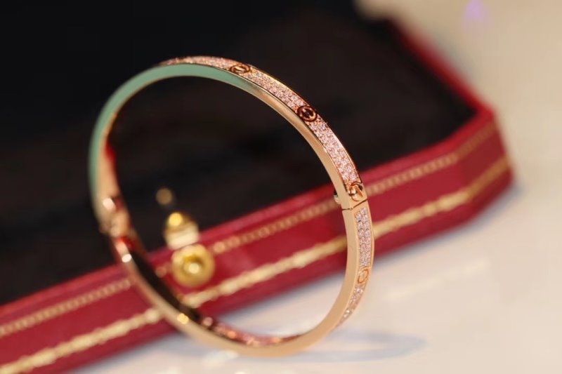 Cartier Love Bracelet JWL00140