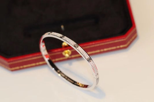 Cartier Love Bracelet JWL00141