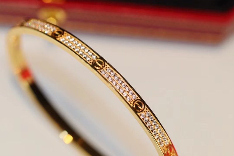 Cartier Love Bracelet JWL00143