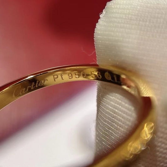 Cartier Round Diamond Ring JWL00816