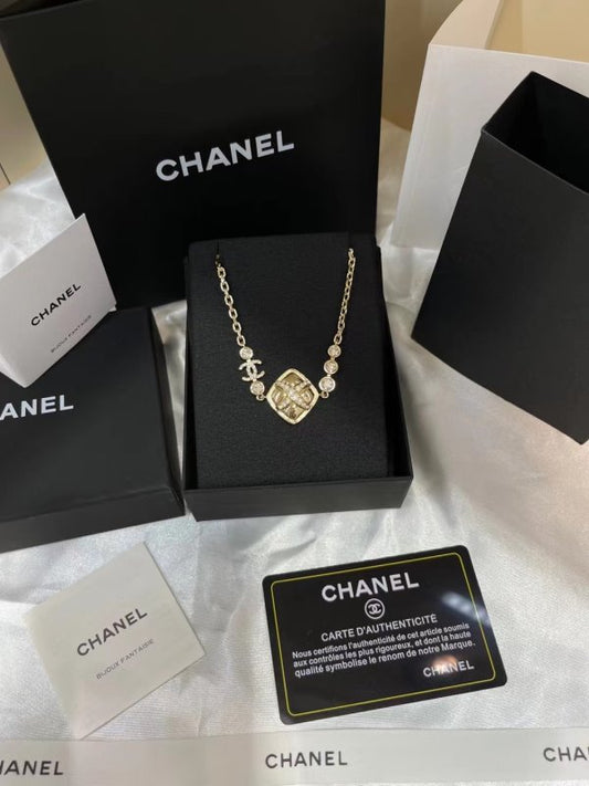 Chanel Diamond Necklace JWL00630