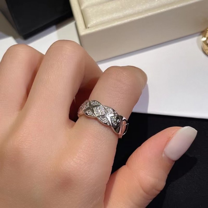 Chanel Diamond Plaid Ring JWL00810
