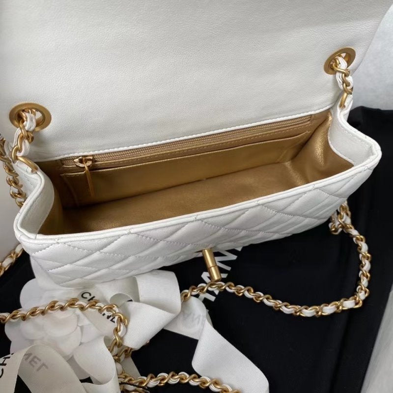 Chanel White Flap Bag BCH00761