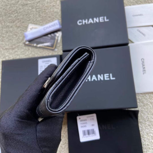 Chanel Leather Wallet WB001282