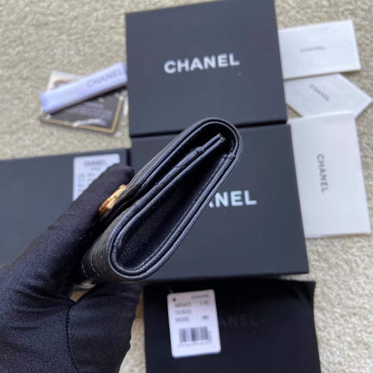 Chanel Leather Wallet WB001283