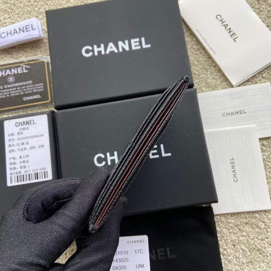 Chanel Leather Wallet WB001290