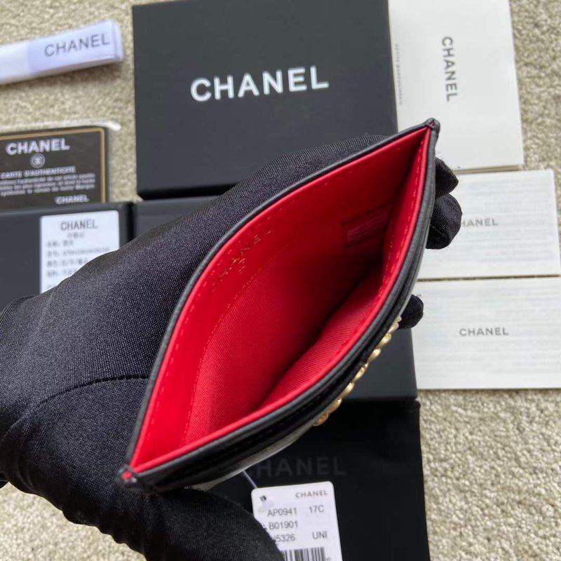 Chanel Leather Wallet WB001293