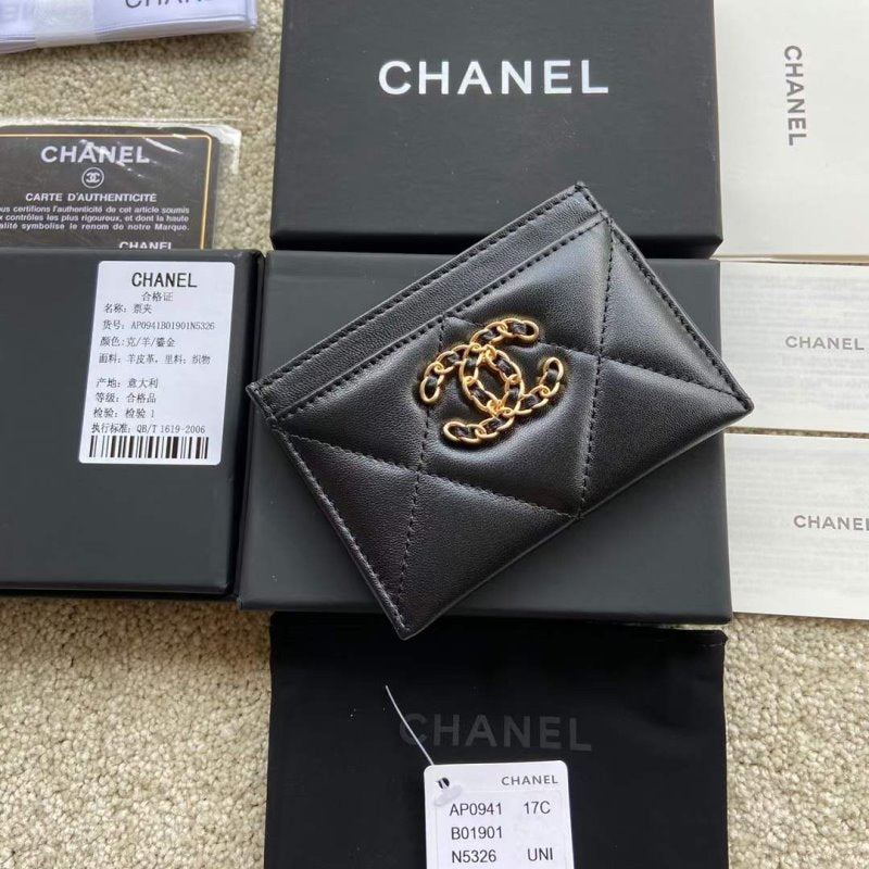 Chanel Leather Wallet WB001293