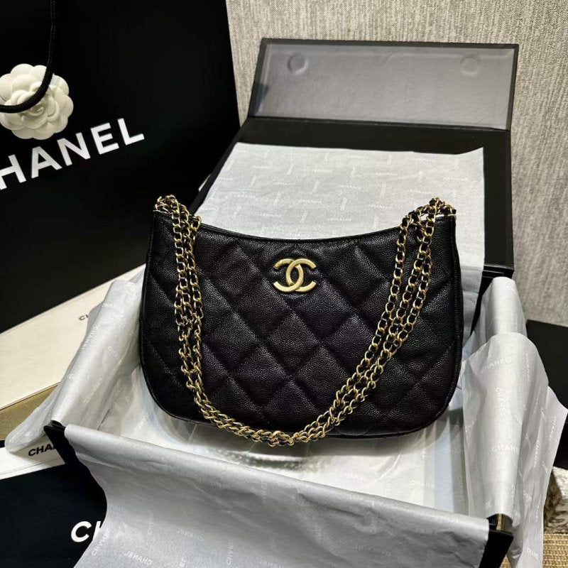 Chanel Underarm Bag BG02135