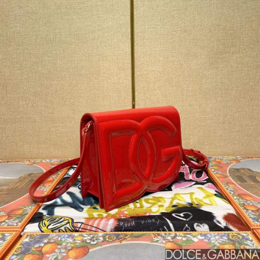 Dolce and Gabbana DG Logo Hand Bag BG02108
