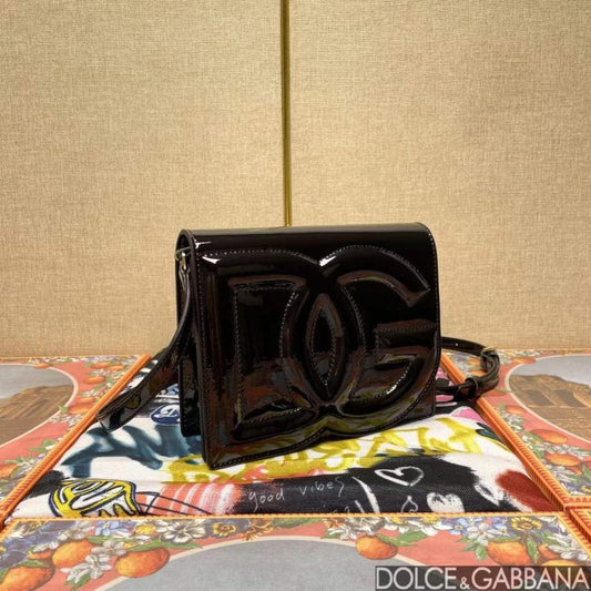 Dolce and Gabbana DG Logo Hand Bag BG02109