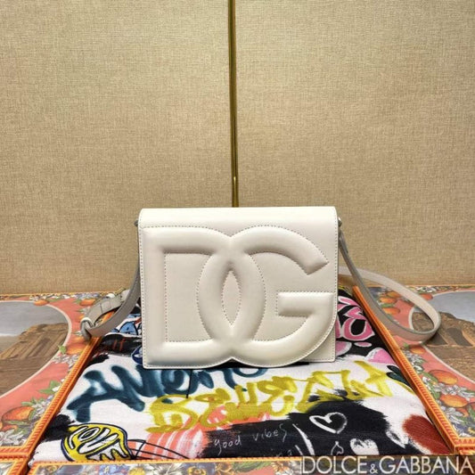 Dolce and Gabbana DG Logo Hand Bag BG02111