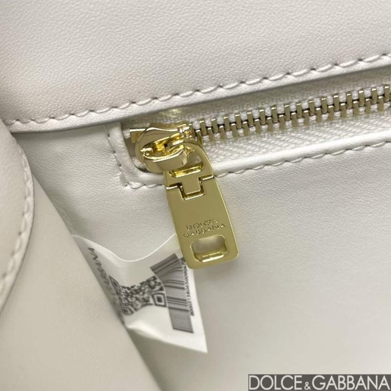 Dolce and Gabbana DG Logo Hand Bag BG02111