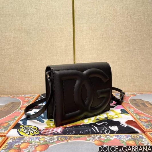 Dolce and Gabbana DG Logo Hand Bag BG02112