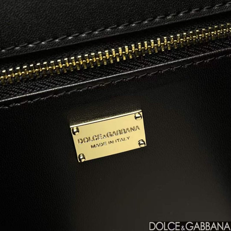 Dolce and Gabbana DG Logo Hand Bag BG02112