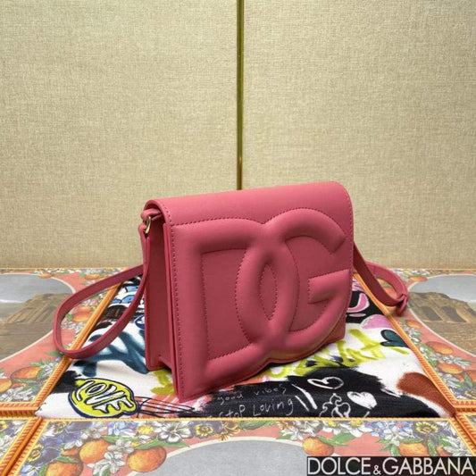 Dolce and Gabbana DG Logo Hand Bag BG02114