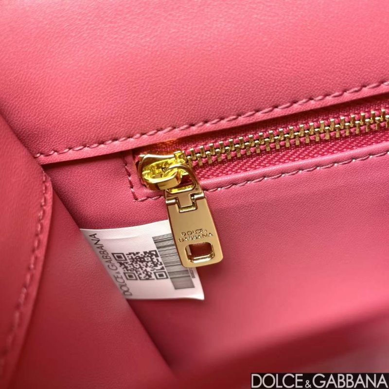 Dolce and Gabbana DG Logo Hand Bag BG02114