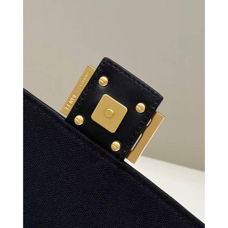 Fendi Baguette Shoulder Bag BGMP0834