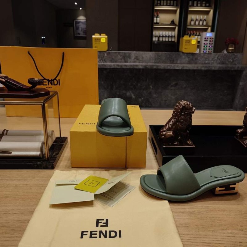 Fendi Sandals SHS05119