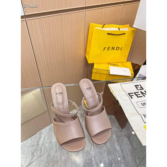 Fendi Sandals SHS05136