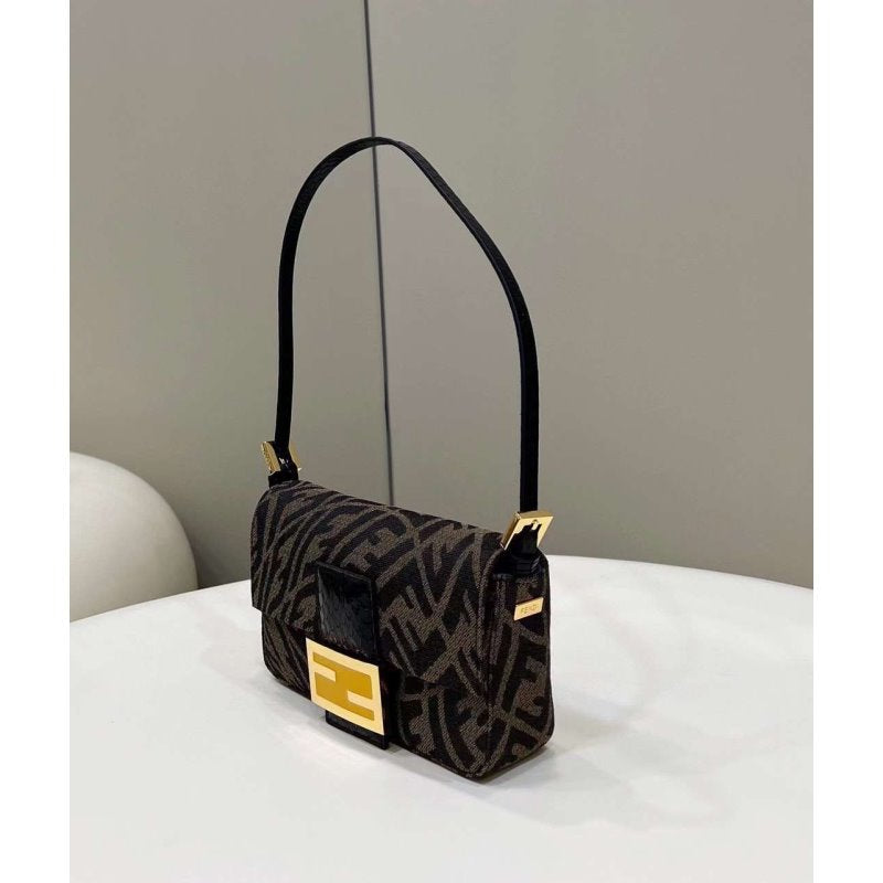 Fendi Baguette 1997 Hand Bag BG02076