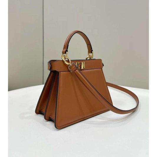 Fendi Peekaboo Hand Bag BG02010