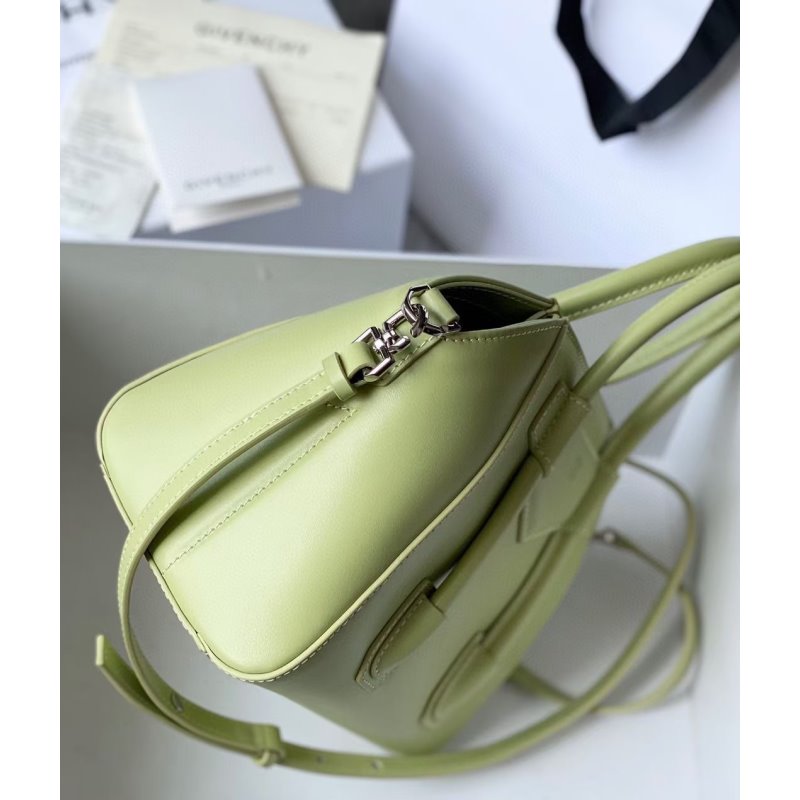 Givenchy Antigona Lock Bag BGV00152