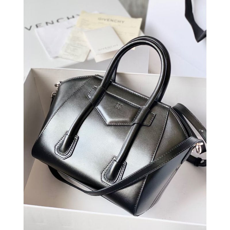 Givenchy Antigona Lock Bag BGV00153