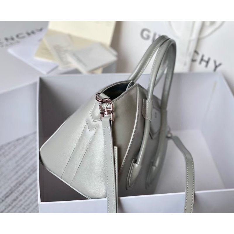 Givenchy Antigona Lock Bag BGV00155