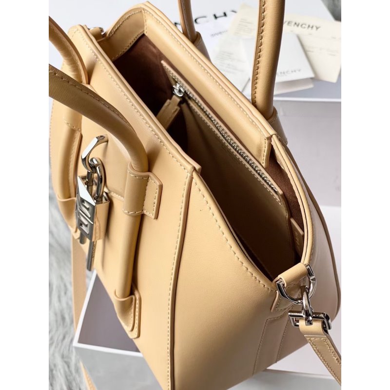 Givenchy Antigona Lock Bag BGV00157