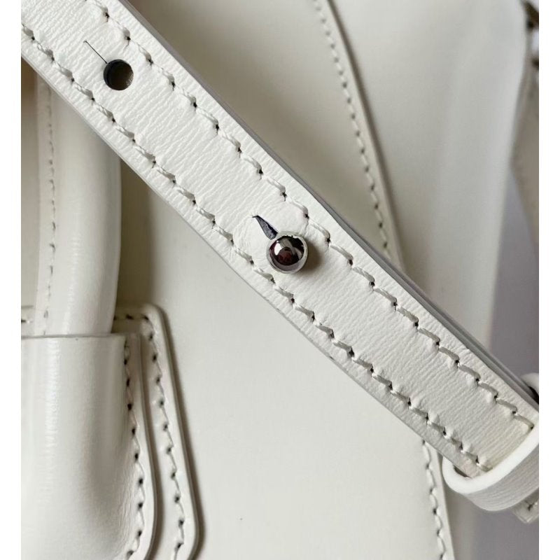 Givenchy Antigona Lock Bag BGV00158