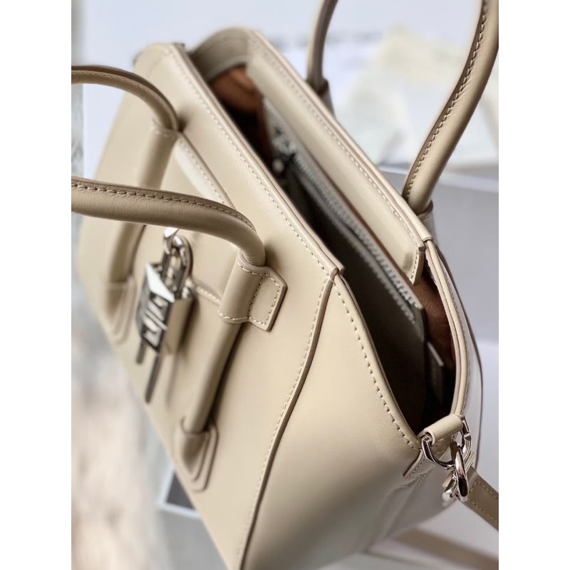 Givenchy Antigona Lock Bag BGV00159