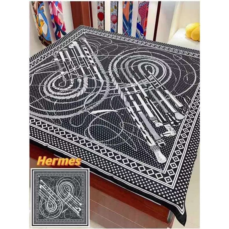 Hermes Goatee and Silk Scarf SS001088