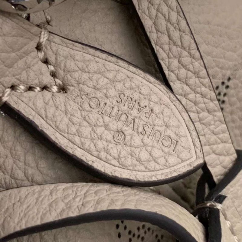 Louis Vuitton Bella Monogram Hand Bag BGMP1297