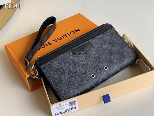 Louis Vuitton Black Zippy Wallet WLB01276