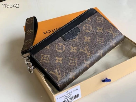 Louis Vuitton Brown Zippy Wallet WLB01277