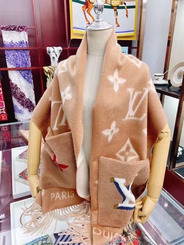 Louis Vuitton Cashmere Shawl SS005776