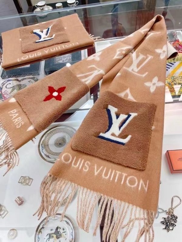 Louis Vuitton Cashmere Shawl SS005776