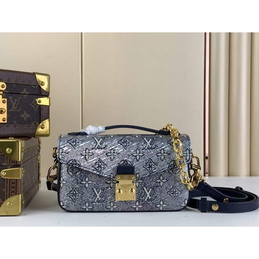 Louis Vuitton Pochette Metis Bag BGMP1474