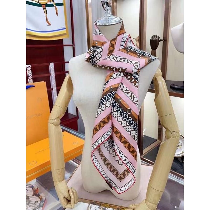 Louis Vuitton Silk Square Scarf SS006027