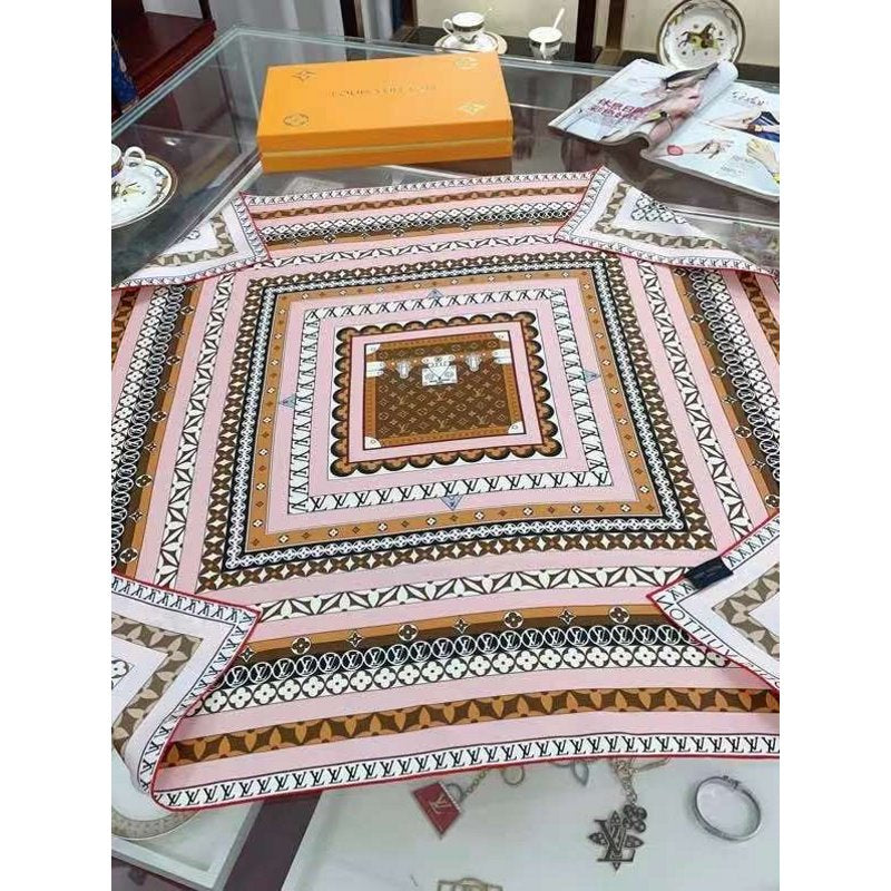 Louis Vuitton Silk Square Scarf SS006027