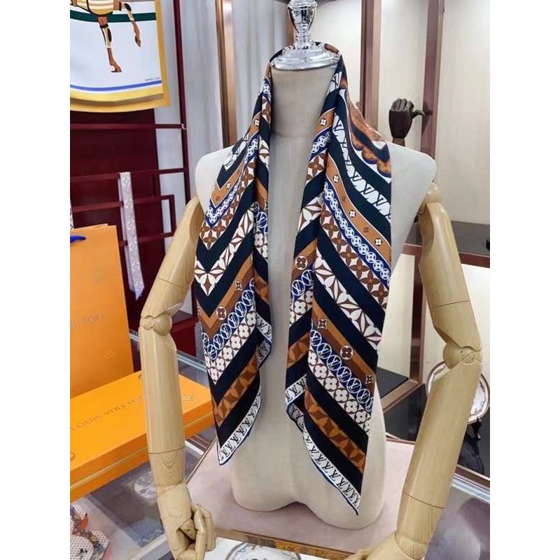 Louis Vuitton Silk Square Scarf SS006028