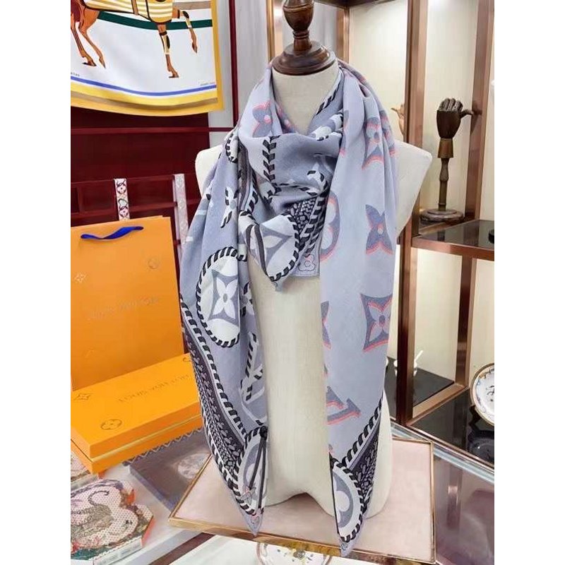 Louis Vuitton Top Velvet Square Scarf SS006093
