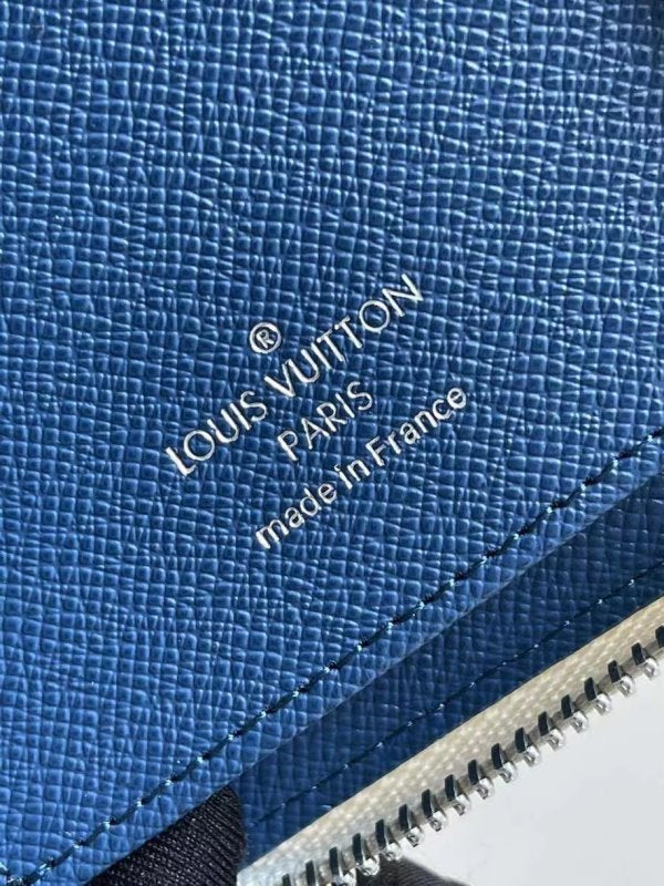 Louis Vuitton White Zippy Wallet WLB01274